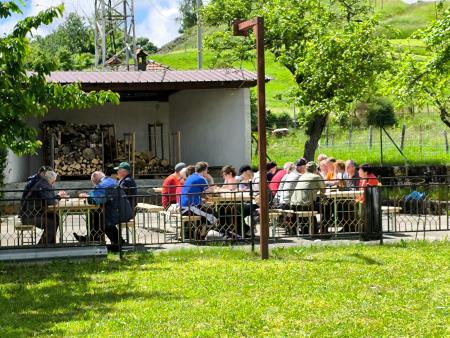 Druženje ob hrani in pijači